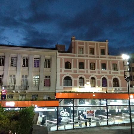 Hostal Mediodia Vandrarhem Quito Exteriör bild