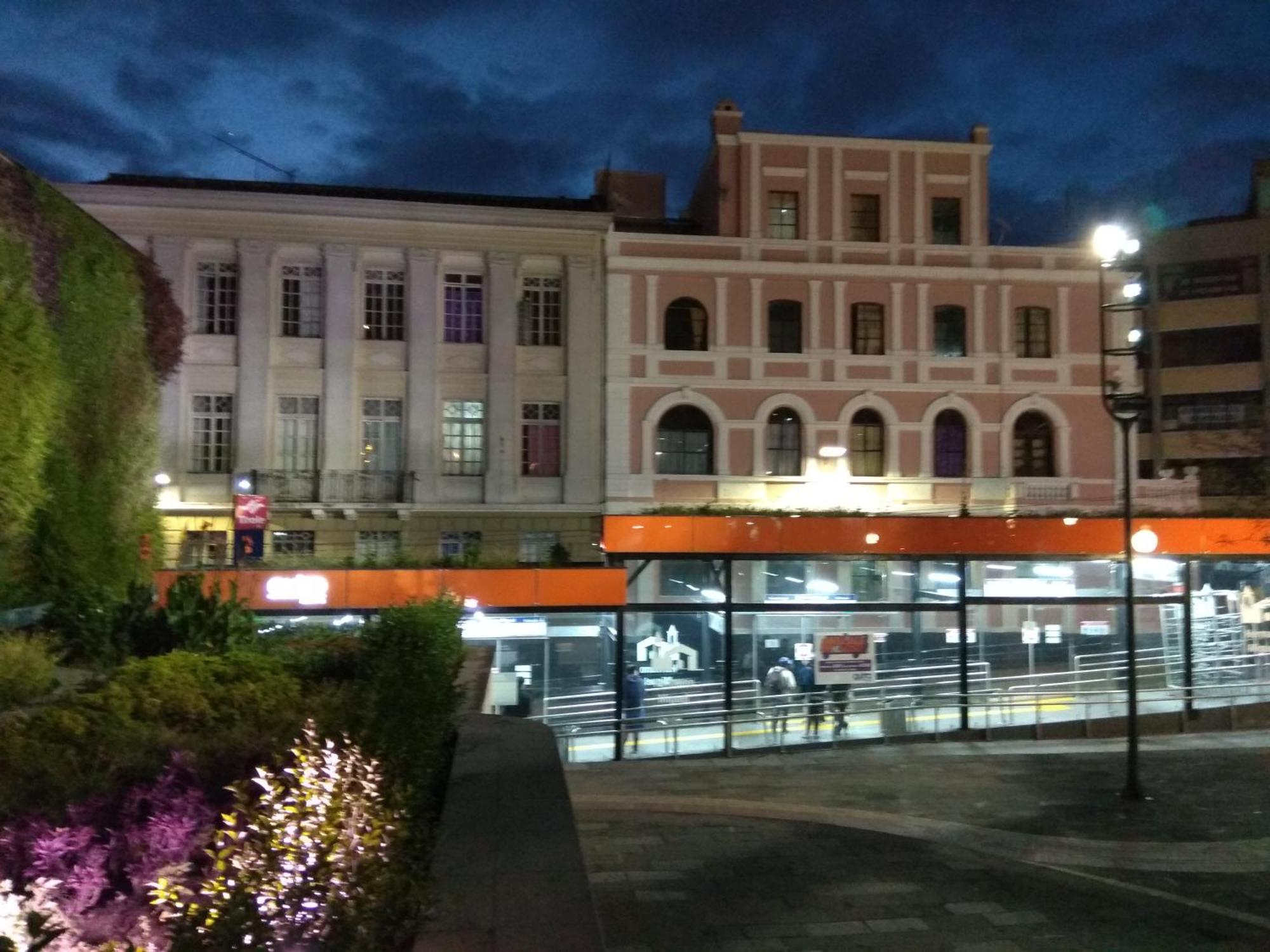 Hostal Mediodia Vandrarhem Quito Exteriör bild