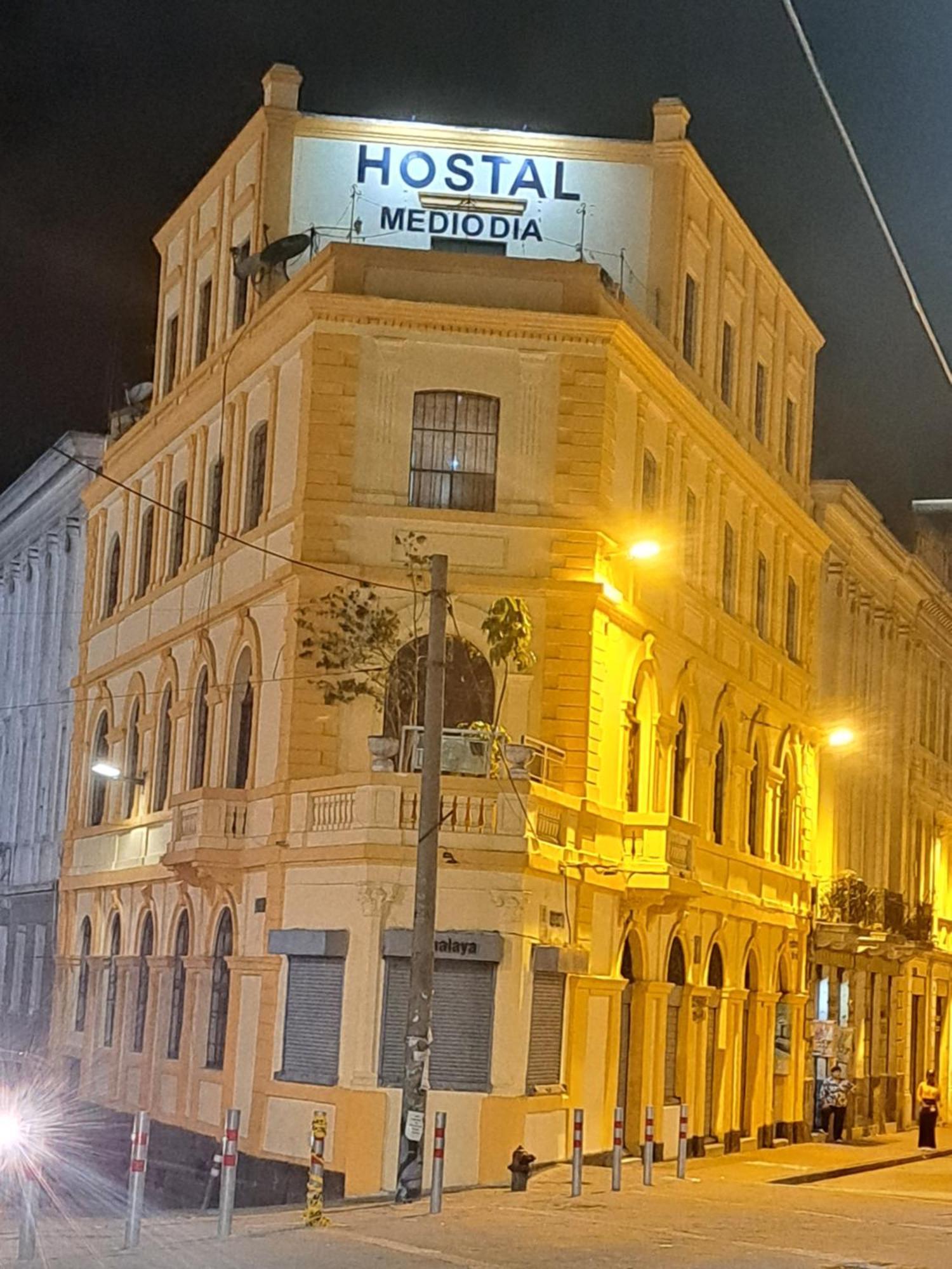 Hostal Mediodia Vandrarhem Quito Exteriör bild