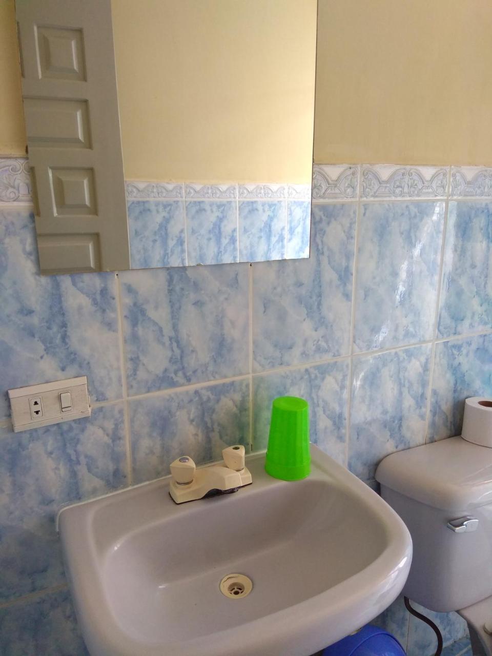 Hostal Mediodia Quito Exteriör bild