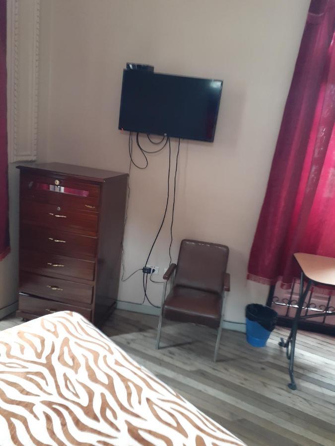 Hostal Mediodia Quito Exteriör bild
